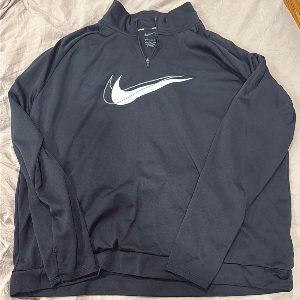 Nike unisex back  Performance shirt